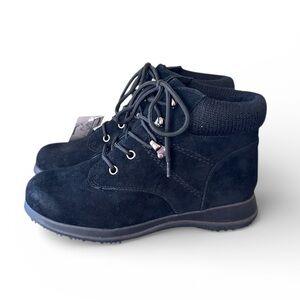 Wanderlust Boston Black Suede Ankle Boots Size 8 M NWT‎